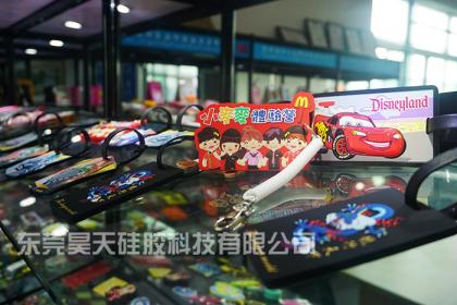 你還在定制PVC軟膠行李牌嗎？