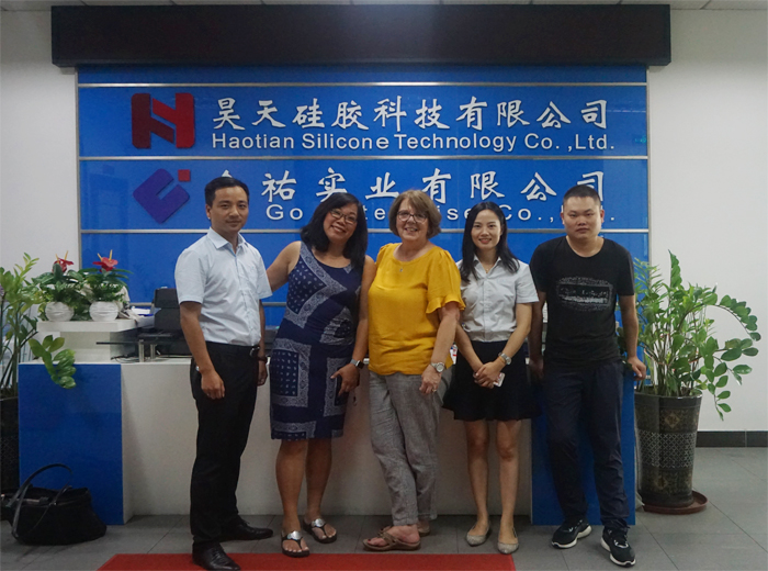 硅膠制品_硅膠瓶套